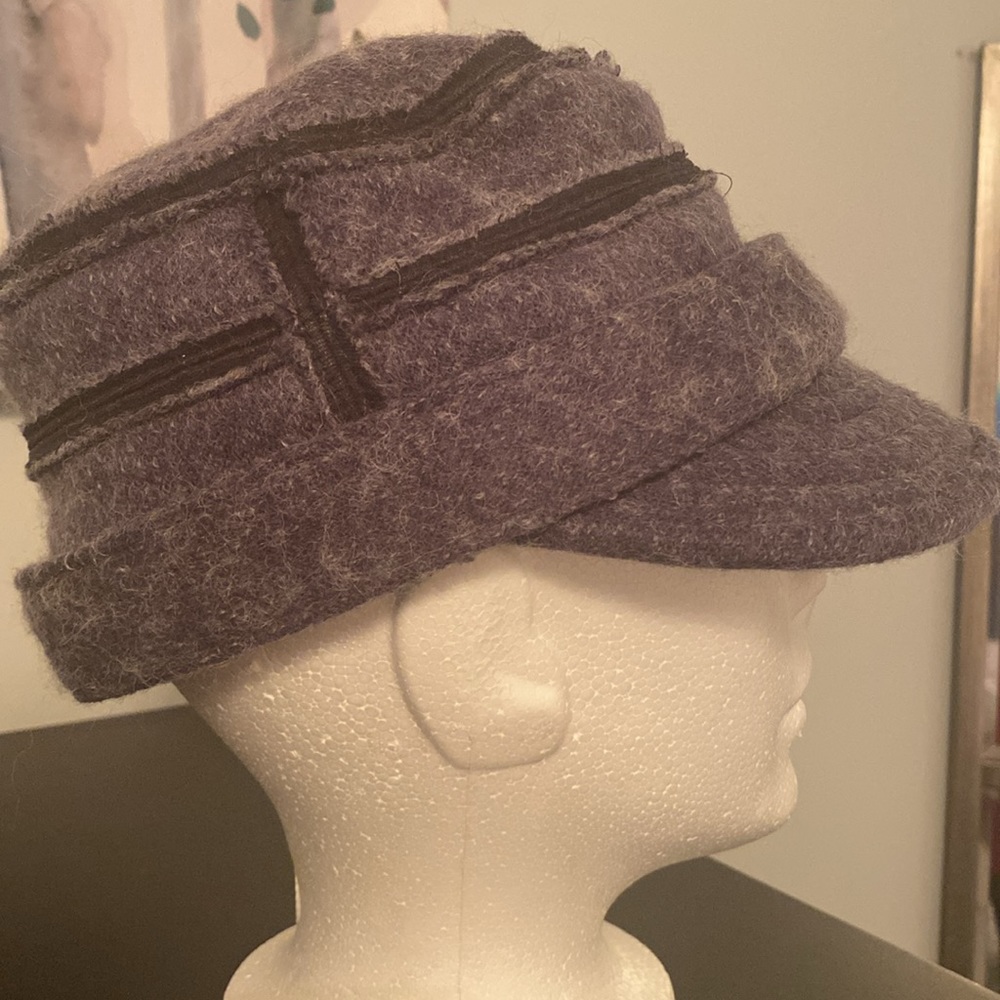 Winter Cap - Picture 6 of 7